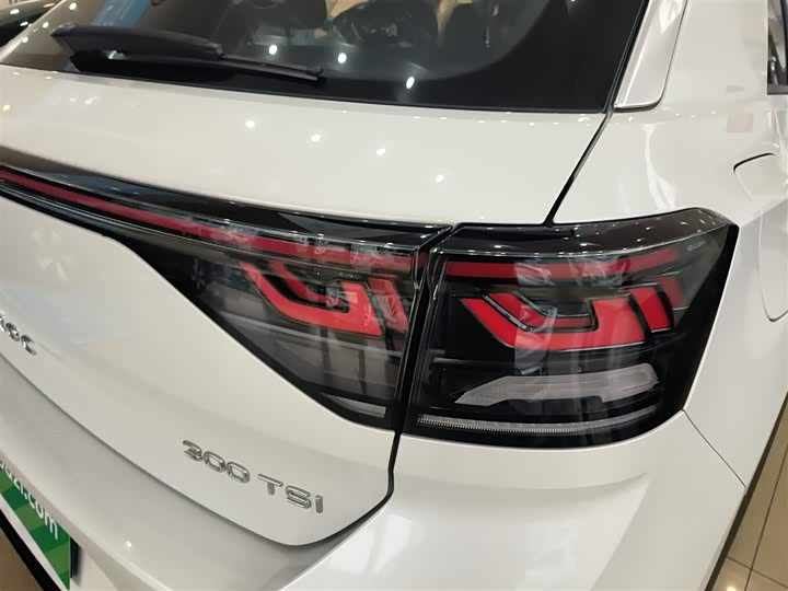 Фото 8 - Volkswagen T-Roc