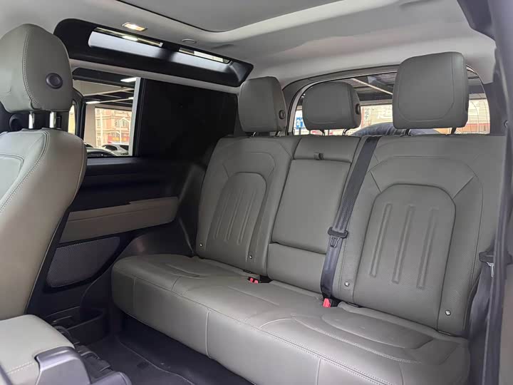 Фото 6 - Land Rover Defender