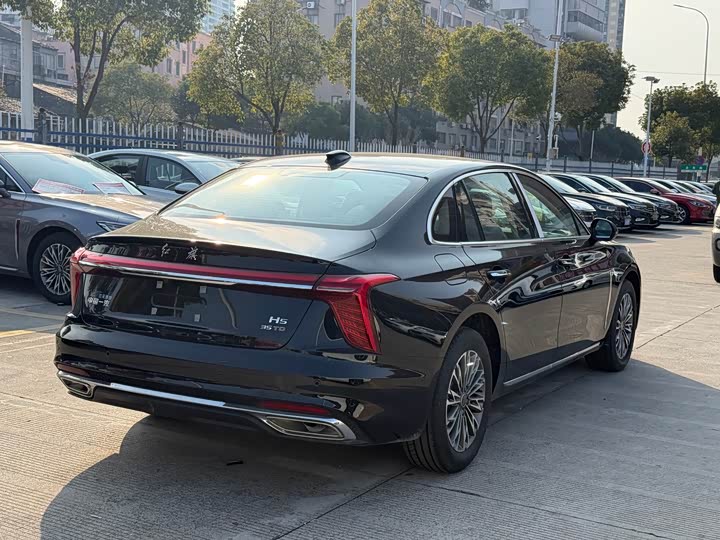 Фото 4 - Hongqi H5