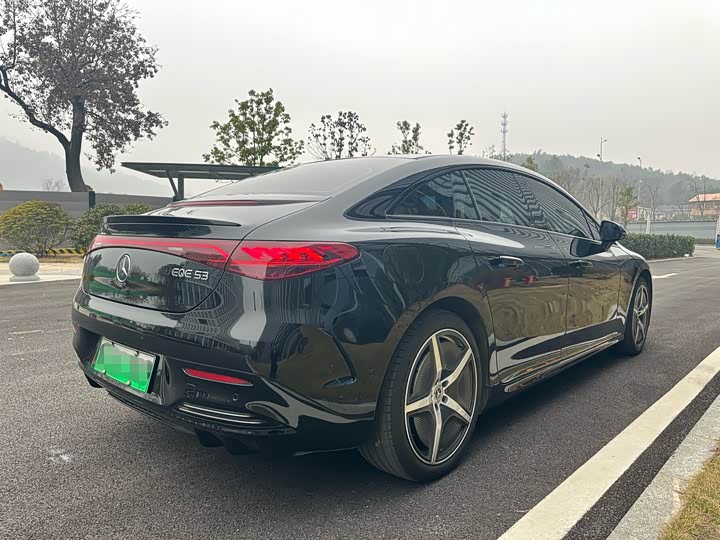 Фото 6 - Mercedes-Benz EQE