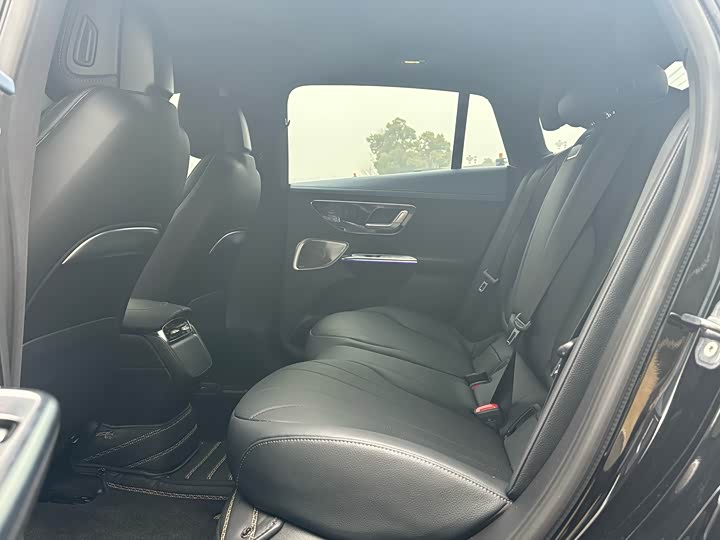 Фото 8 - Mercedes-Benz EQE