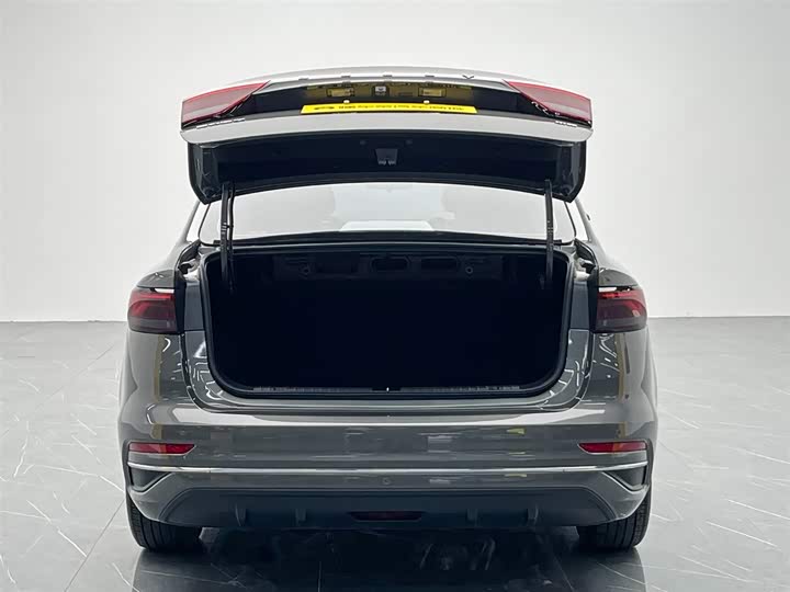 Фото 9 - Geely Emgrand