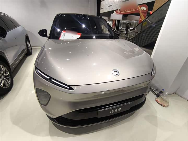 Фото 3 - Nio ES8