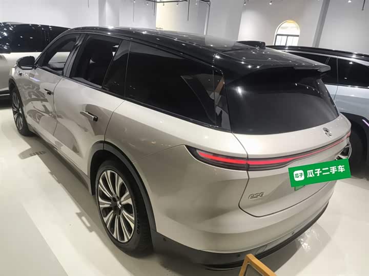 Фото 5 - Nio ES8