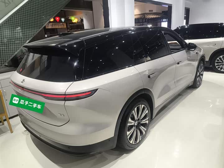 Фото 7 - Nio ES8