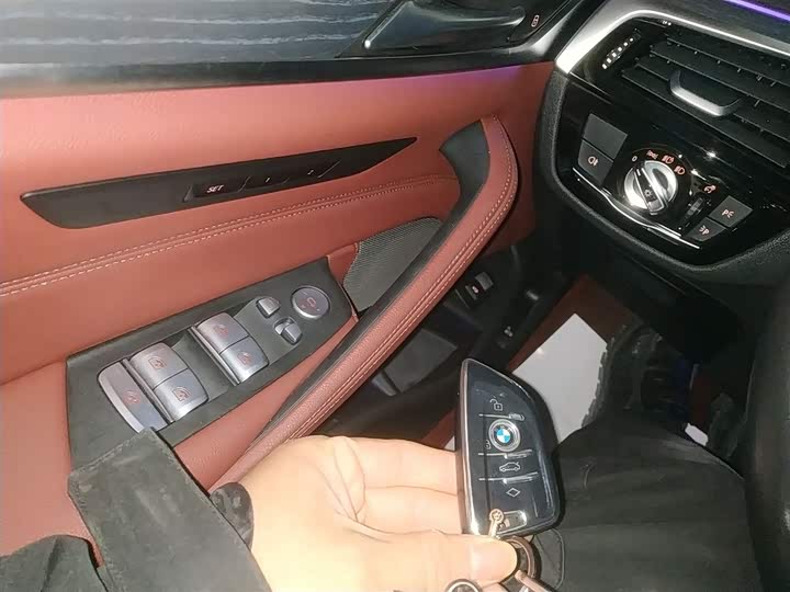 Фото 9 - BMW 5 Series