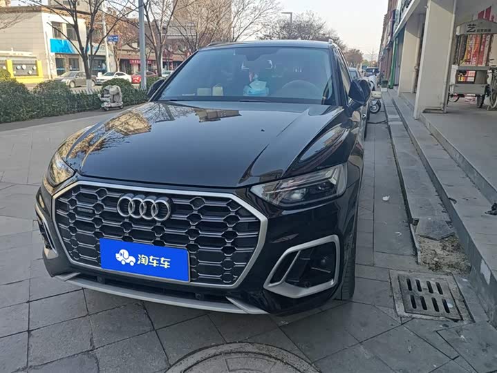 Фото 2 - Audi Q5L