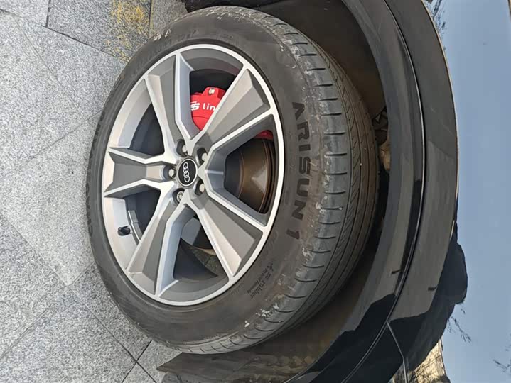 Фото 6 - Audi Q5L