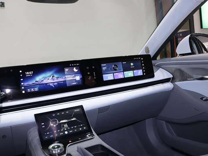 Фото 8 - Voyah Passion