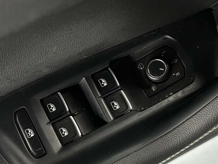 Фото 9 - Volkswagen Magotan GTE Hybrid