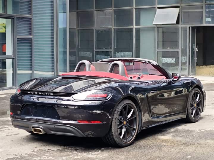 Фото 4 - Porsche 718