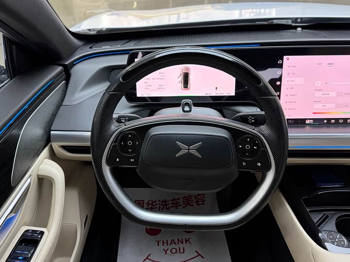 Фото 8 - XPeng P7