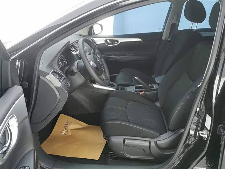 Фото 9 - Nissan Sylphy