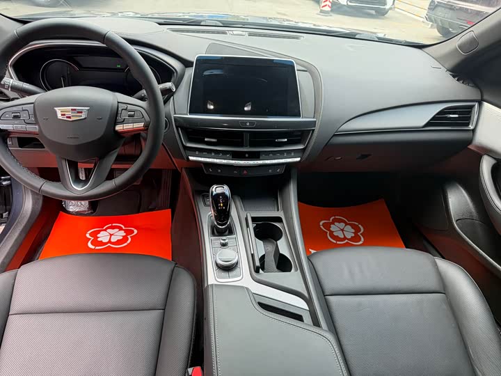 Фото 6 - Cadillac CT5