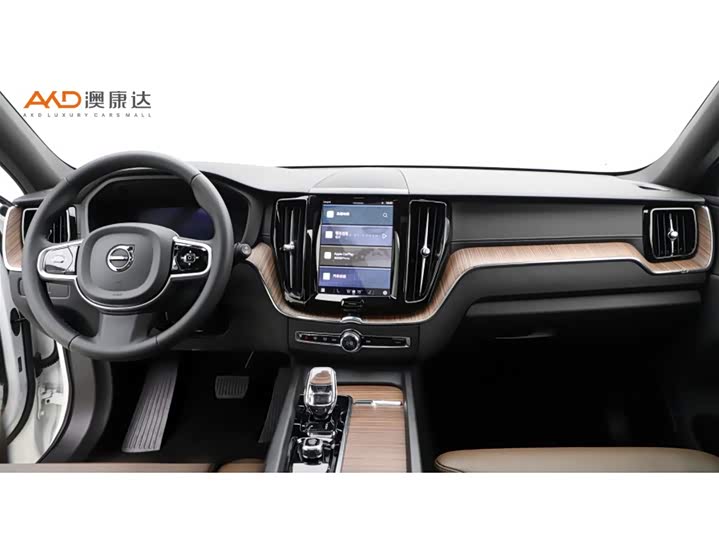 Фото 5 - Volvo XC60