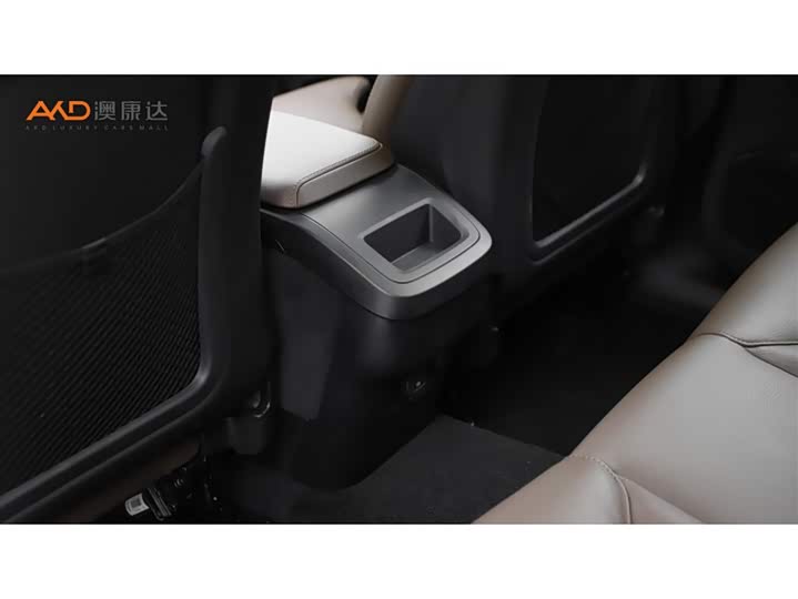 Фото 9 - Volvo XC60