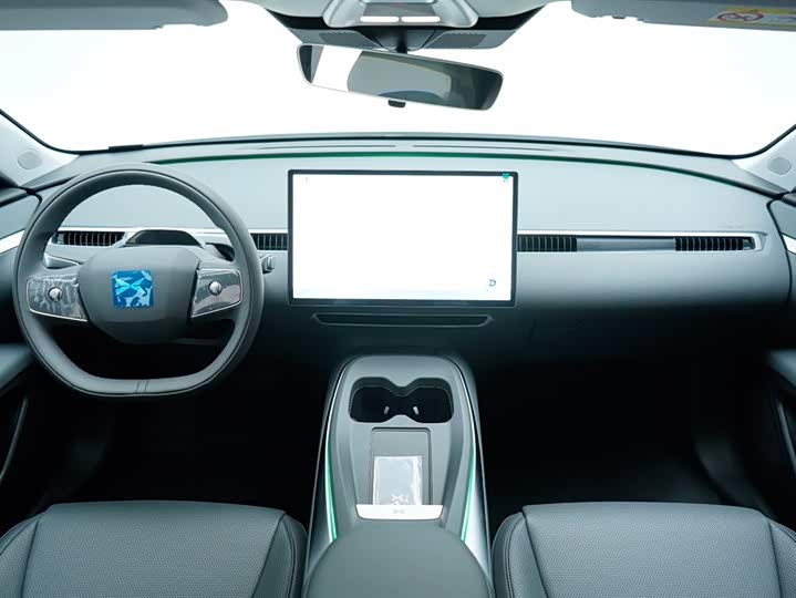 Фото 3 - XPeng Mona M03