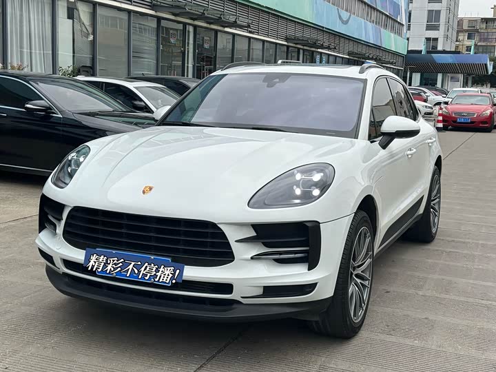 Фото 1 - Porsche Macan