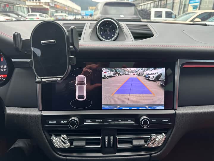 Фото 8 - Porsche Macan