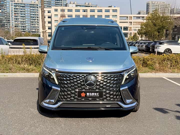 Фото 3 - Mercedes-Benz V-Class