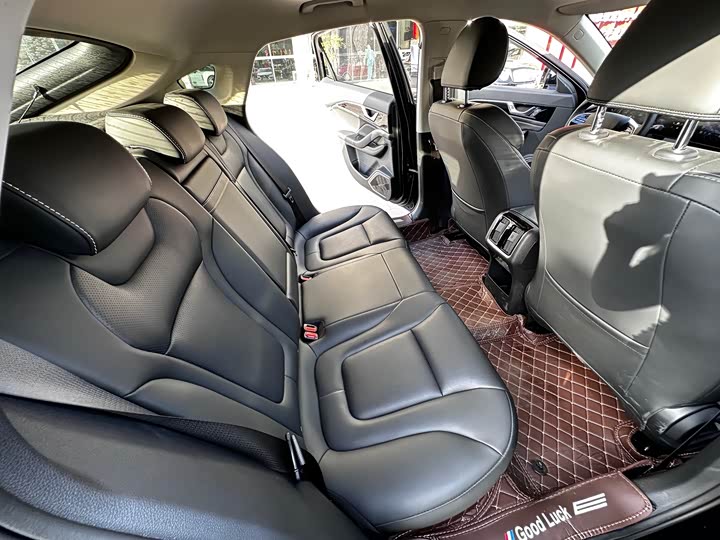 Фото 8 - Bestune B70