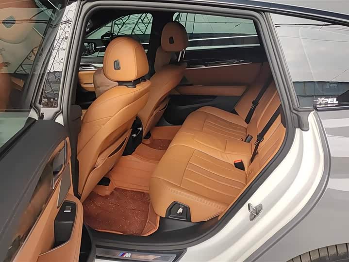 Фото 9 - BMW 6 Series GT