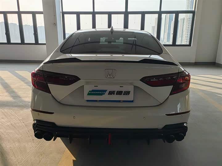 Фото 5 - Honda Inspire