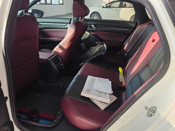 Фото 9 - Honda Inspire