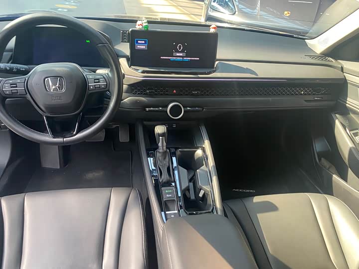 Фото 6 - Honda Accord