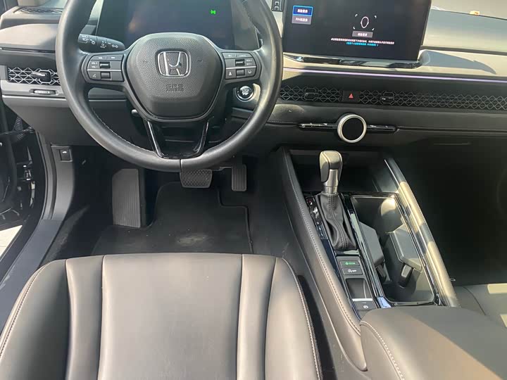 Фото 7 - Honda Accord