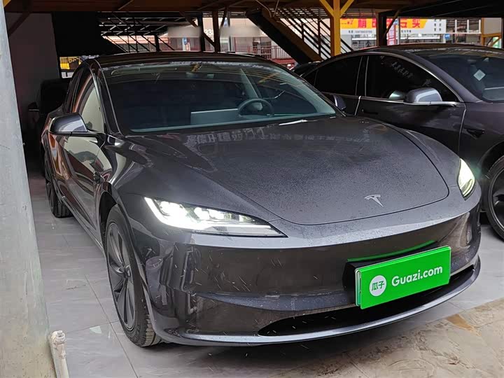 Фото 4 - Tesla Model 3