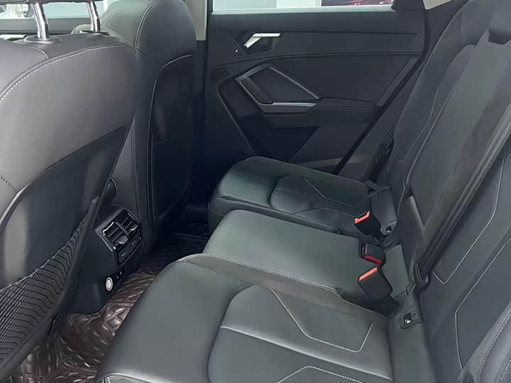 Фото 8 - Audi Q3 Sportback