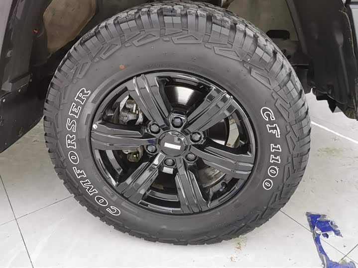 Фото 2 - Tank 300