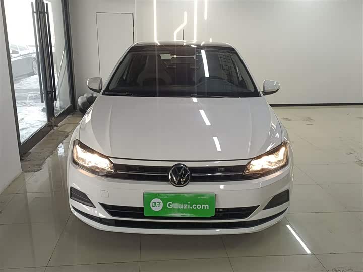 Фото 3 - Volkswagen Polo