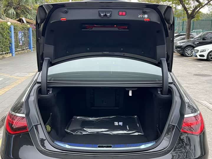 Фото 8 - Mercedes-Benz S-Class