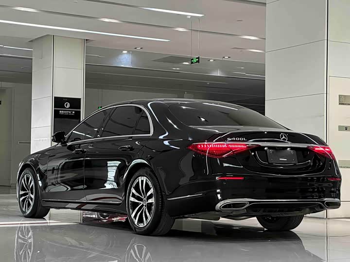 Фото 5 - Mercedes-Benz S-Class