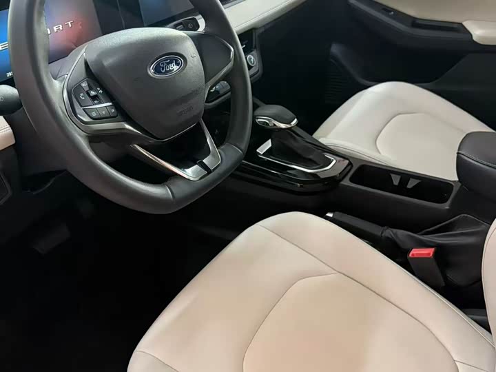 Фото 3 - Ford Escort