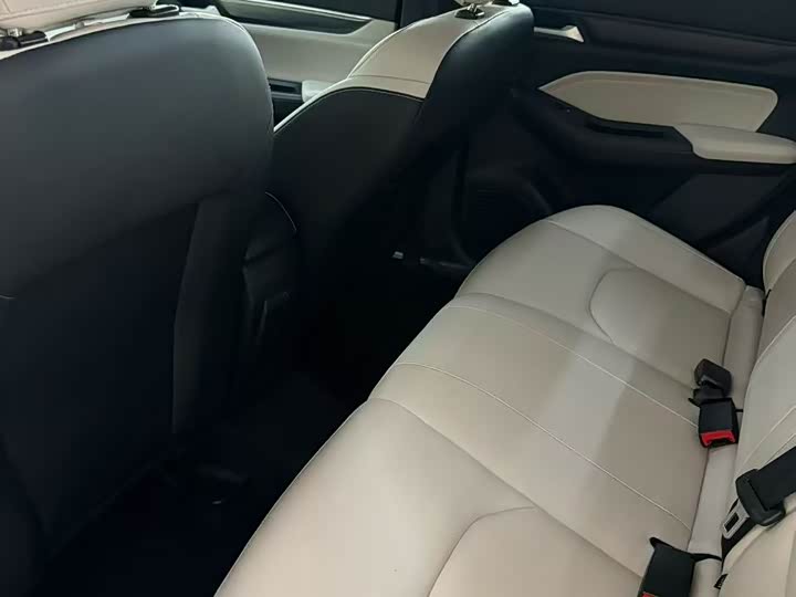 Фото 4 - Ford Escort