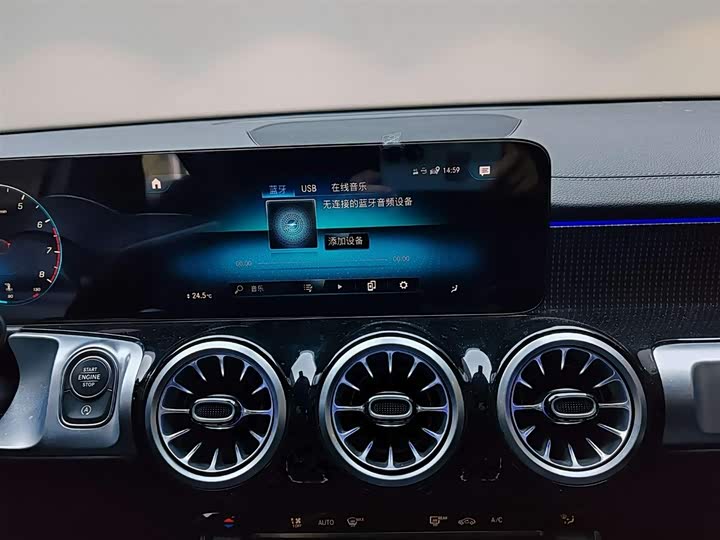 Фото 8 - Mercedes-Benz GLB-Class