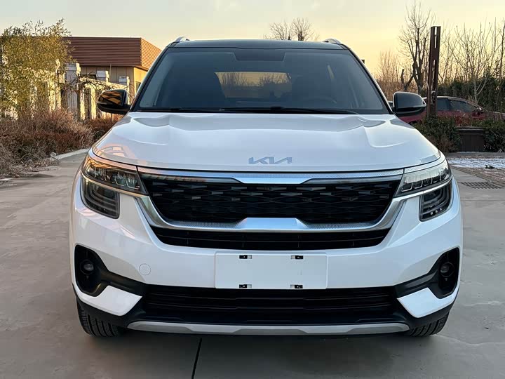 Фото 2 - Kia KX3