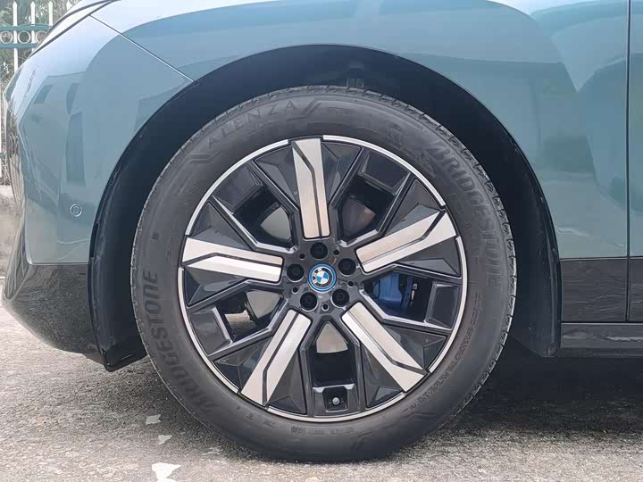 Фото 7 - BMW iX