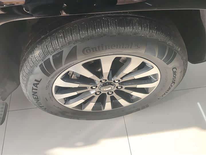 Фото 6 - Tank 700 Hybrid