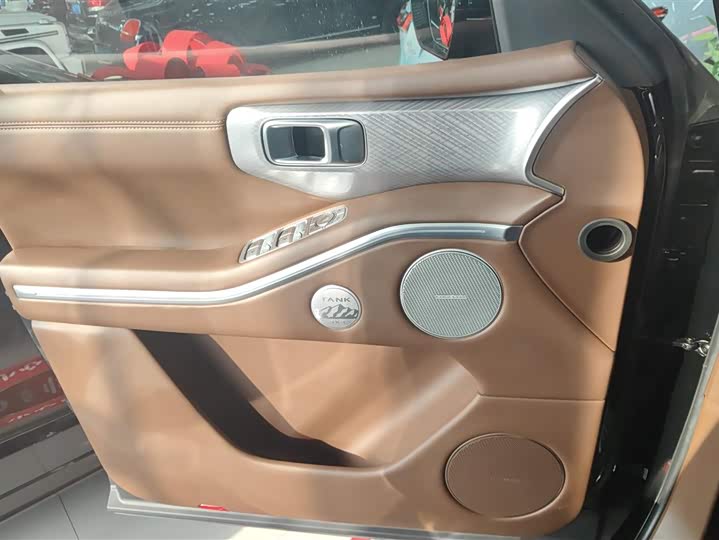 Фото 7 - Tank 700 Hybrid