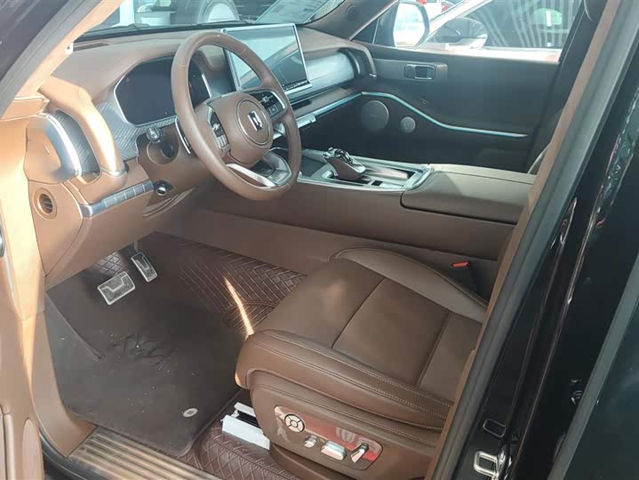 Фото 9 - Tank 700 Hybrid