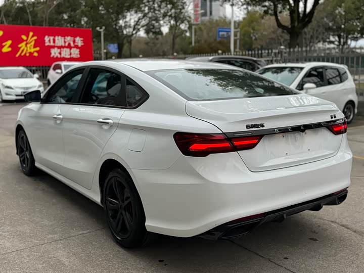 Фото 5 - Geely Binrui