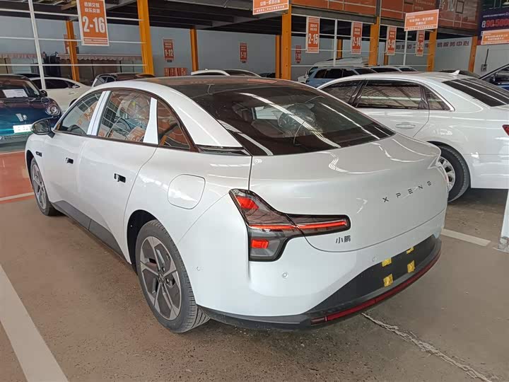 Фото 5 - XPeng Mona M03