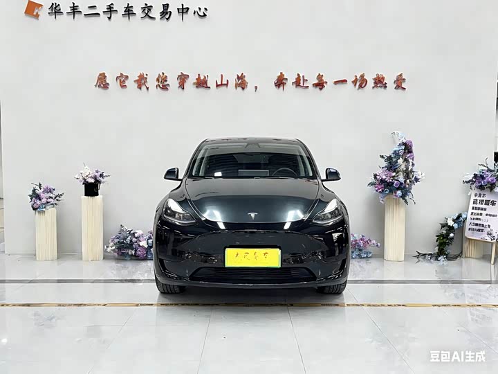 Фото 1 - Tesla Model Y