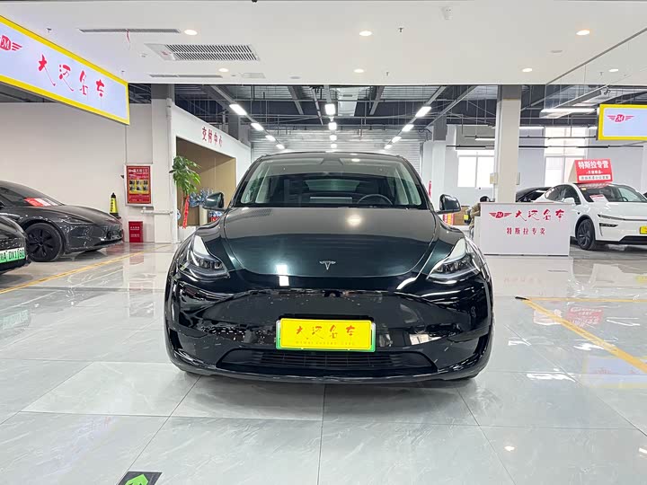 Фото 3 - Tesla Model Y