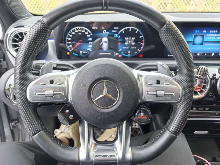 Фото 8 - Mercedes-Benz A-Class AMG