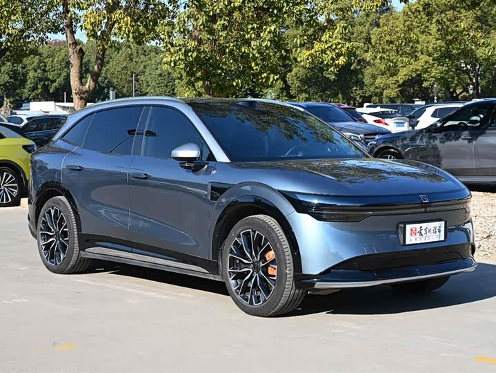 Фото 8 - Zeekr 7X